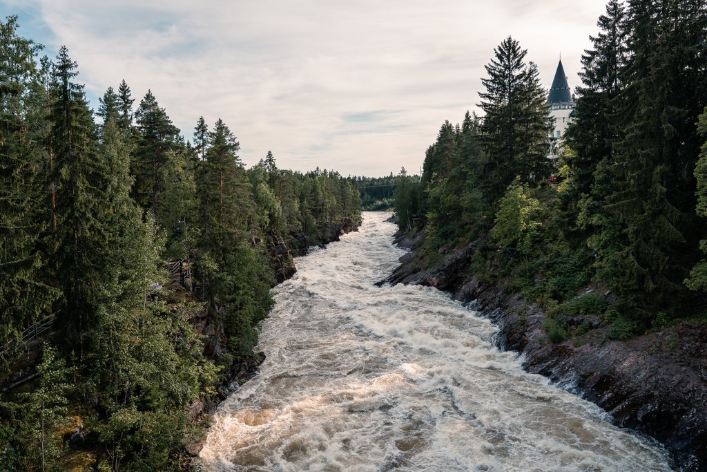 The rushing waters of Imatrankoski rapids. - Go Saimaa