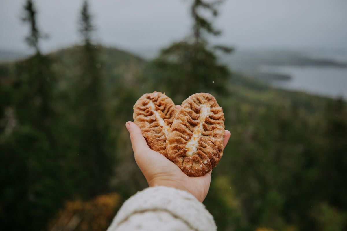 Traditionelle karelische Piroggen, eine klassische finnische Delikatesse. - Julia Kivelä, aitojamakuja.fi