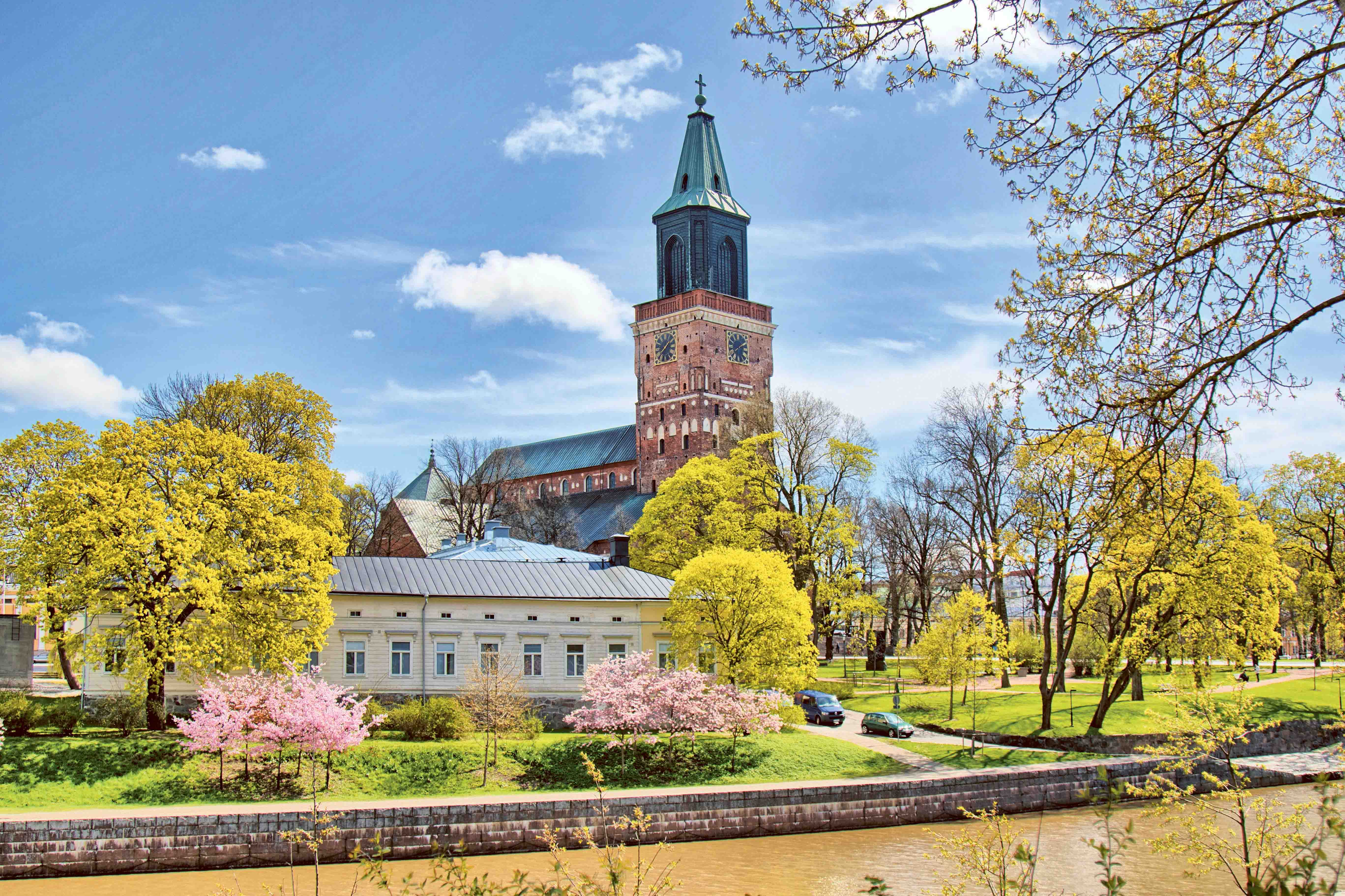 Åbos katedral vid Aura å (på finska Aurajoki)