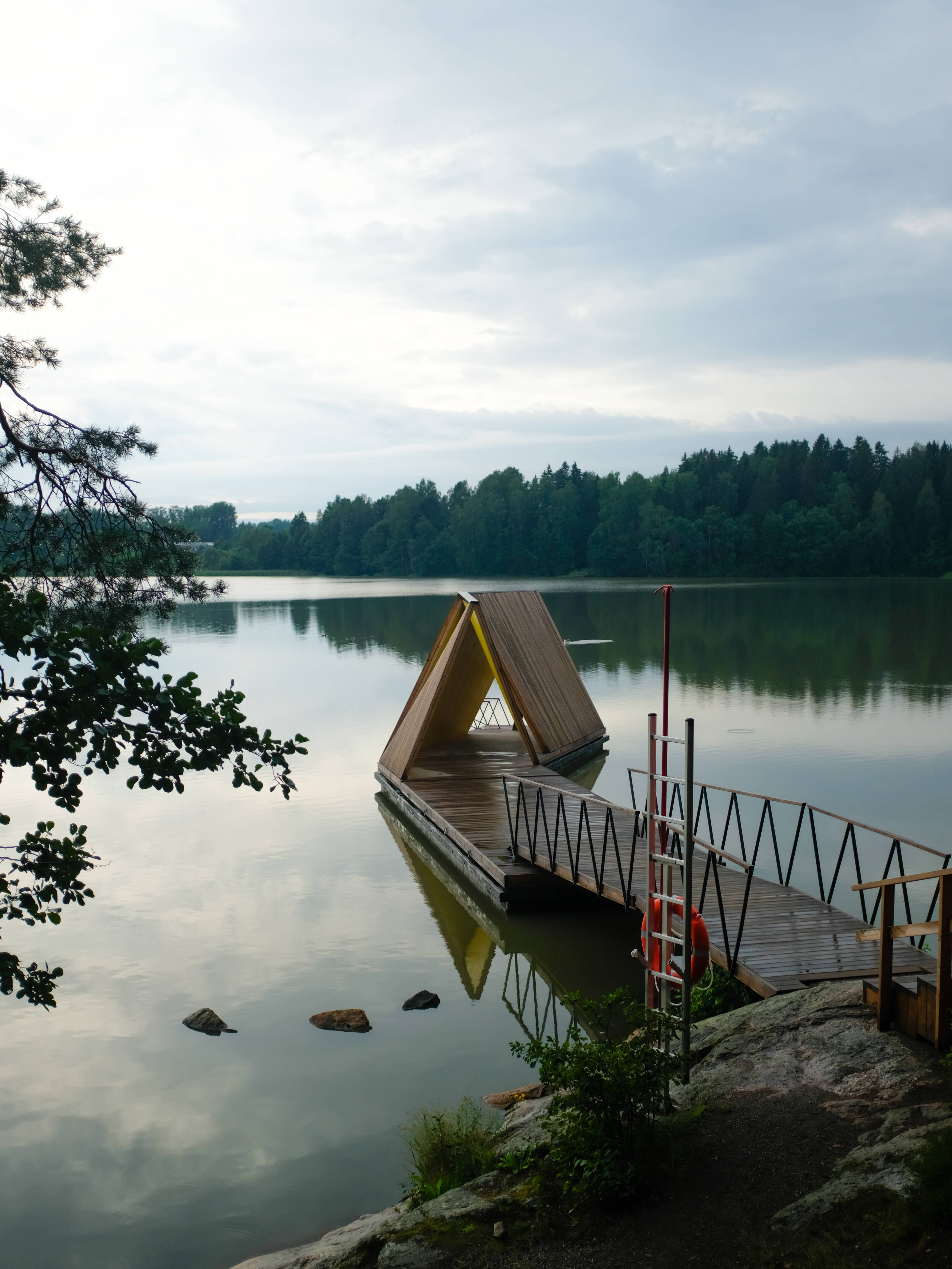 Friedliche Landschaft des Sees Tuusulanjärvi. - Mariia Kauppi